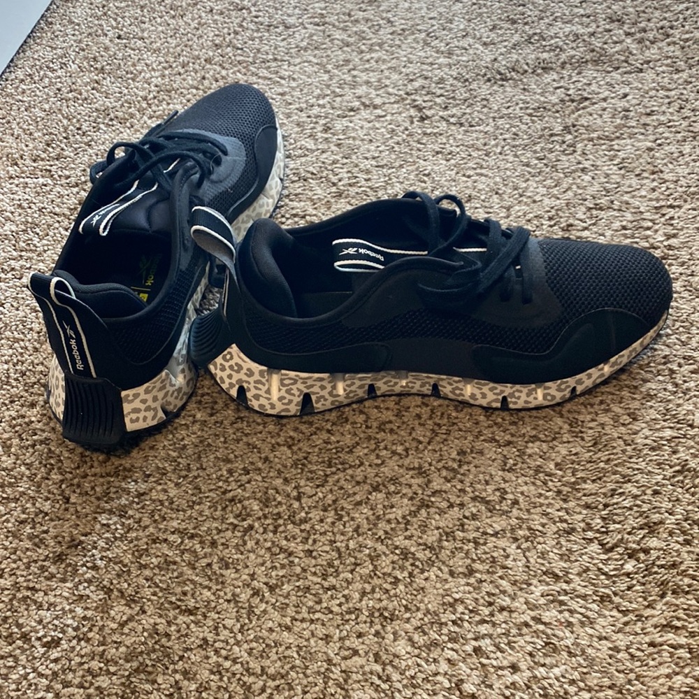 Reebok silver leopard